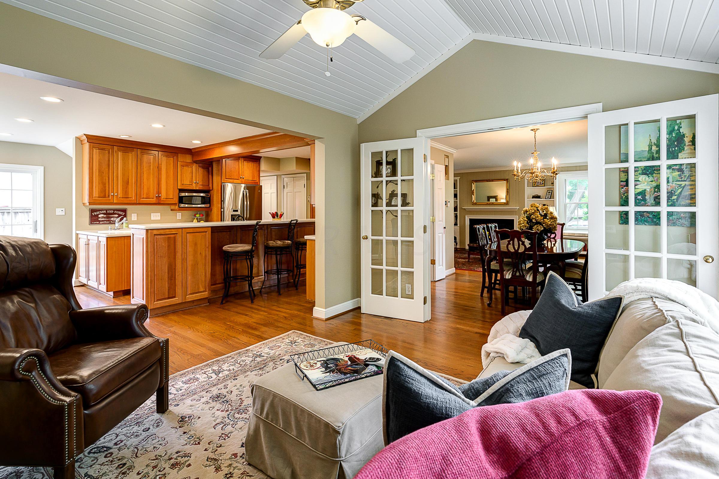2344 Brixton Road Upper Arlington, OH 43221 - Photo 8 of 28