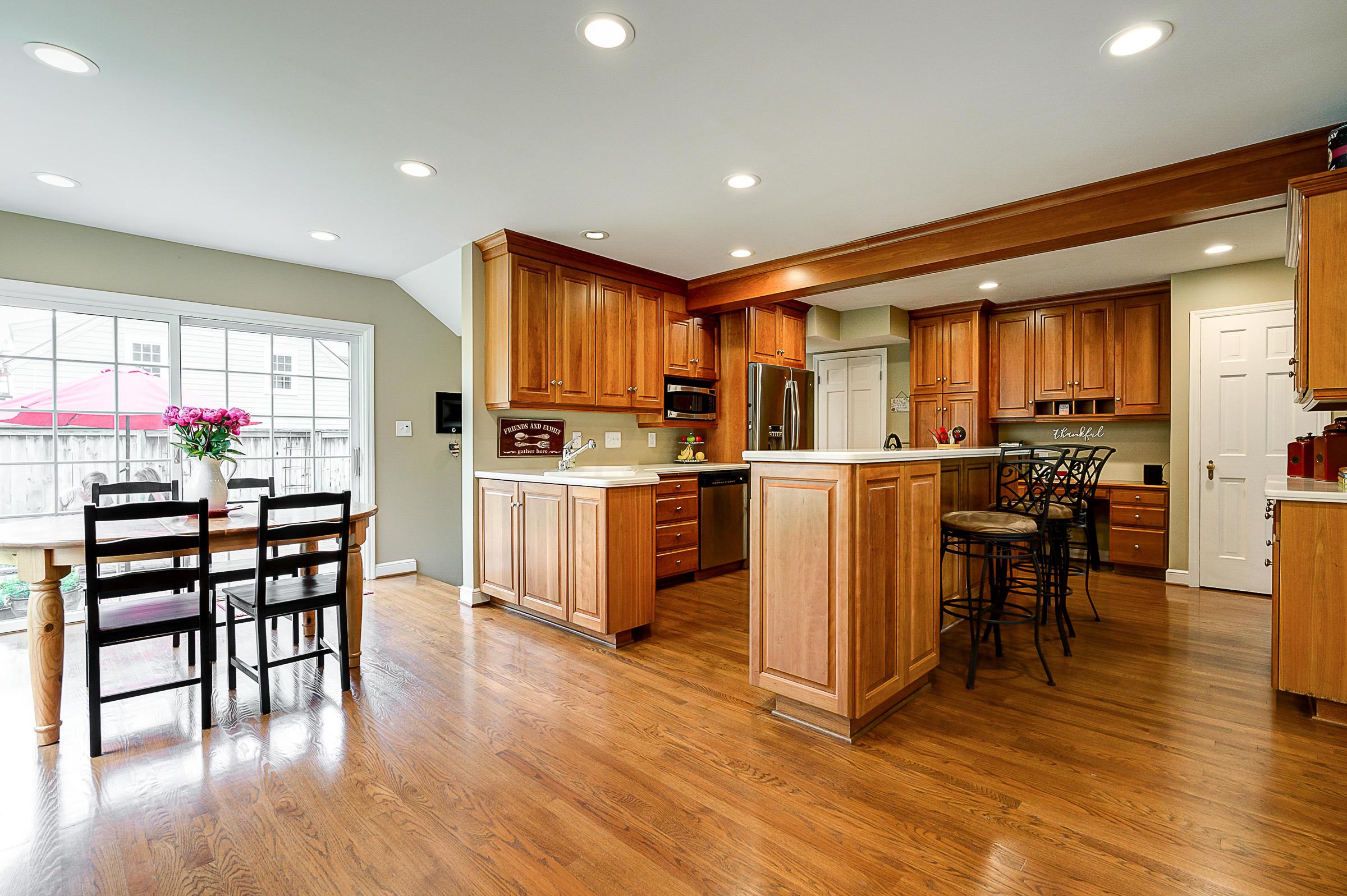 2344 Brixton Road Upper Arlington, OH 43221 - Photo 9 of 28