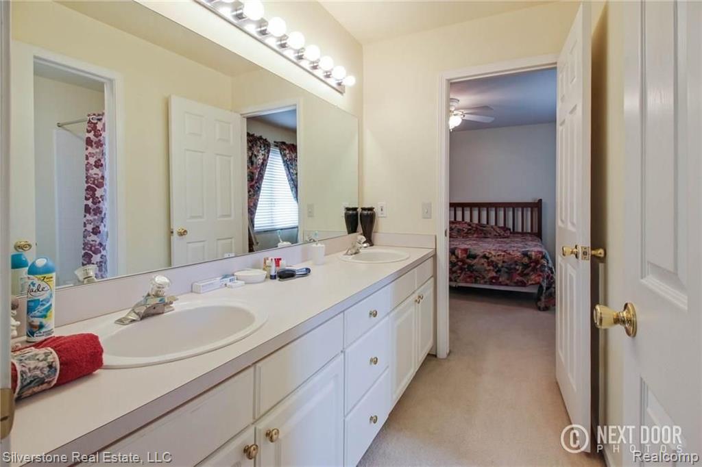 3327 Paddington Court Rochester Hills, MI 48309 - Photo 28 of 41