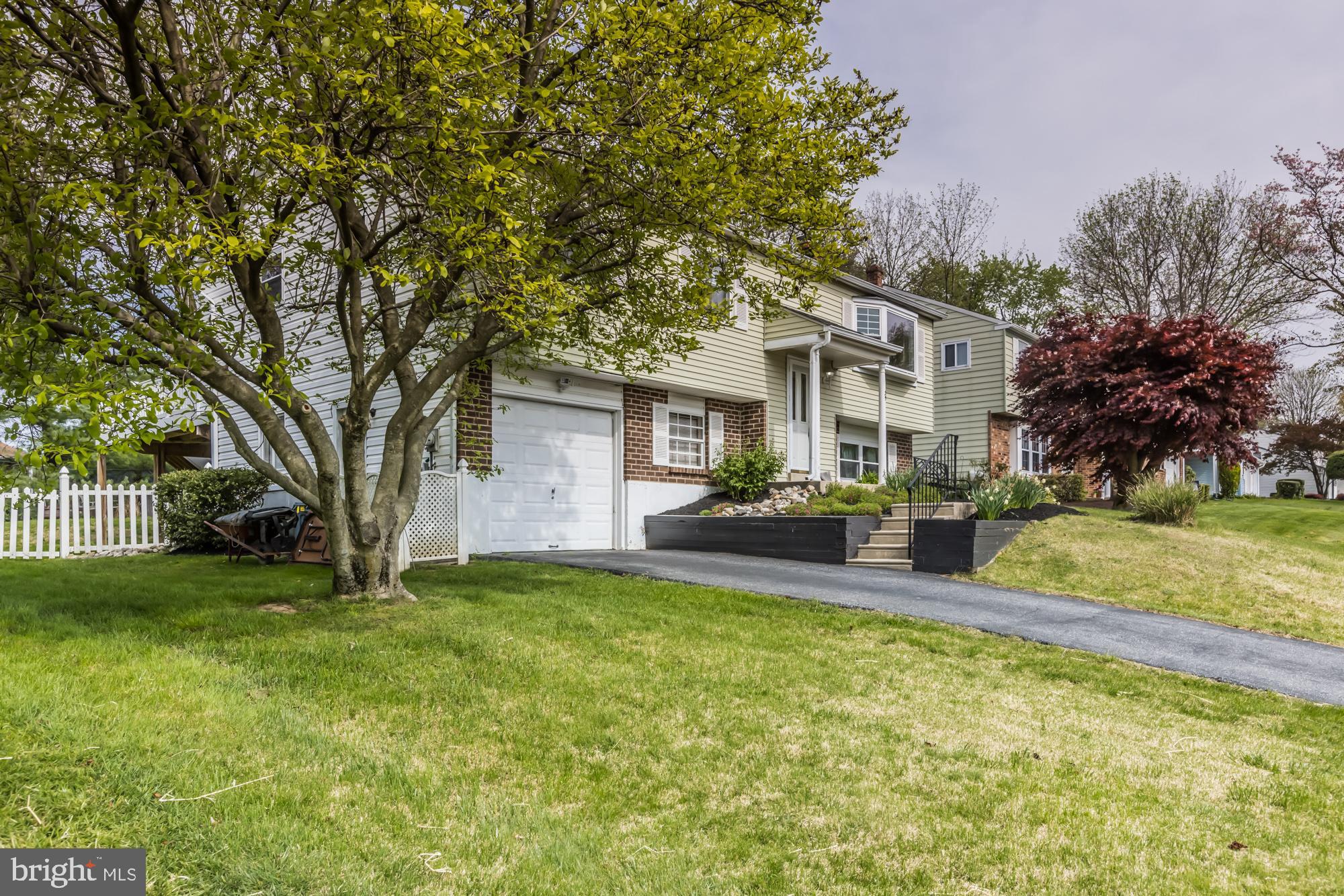 39 Hidden Valley Road Aston, PA 19014 - Photo 2 of 38 Gallery Image 2