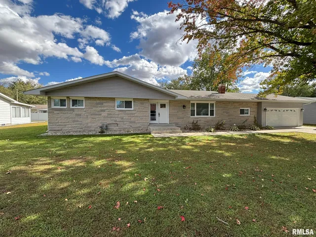 $179,900 | 512 Tulsa Avenue, Salem, IL 62881