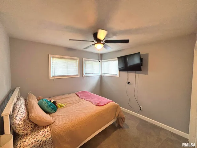 $179,900 | 512 Tulsa Avenue, Salem, IL 62881