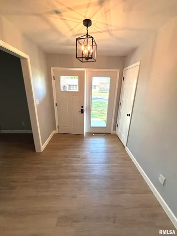 $179,900 | 512 Tulsa Avenue, Salem, IL 62881