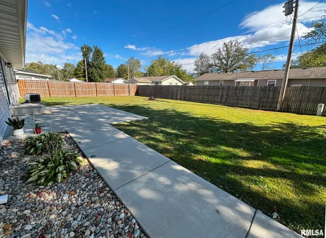 $179,900 | 512 Tulsa Avenue, Salem, IL 62881