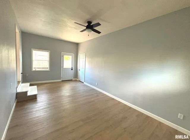 $179,900 | 512 Tulsa Avenue, Salem, IL 62881