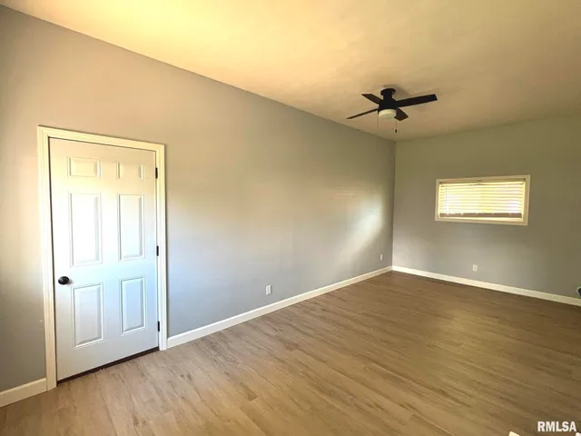 $179,900 | 512 Tulsa Avenue, Salem, IL 62881