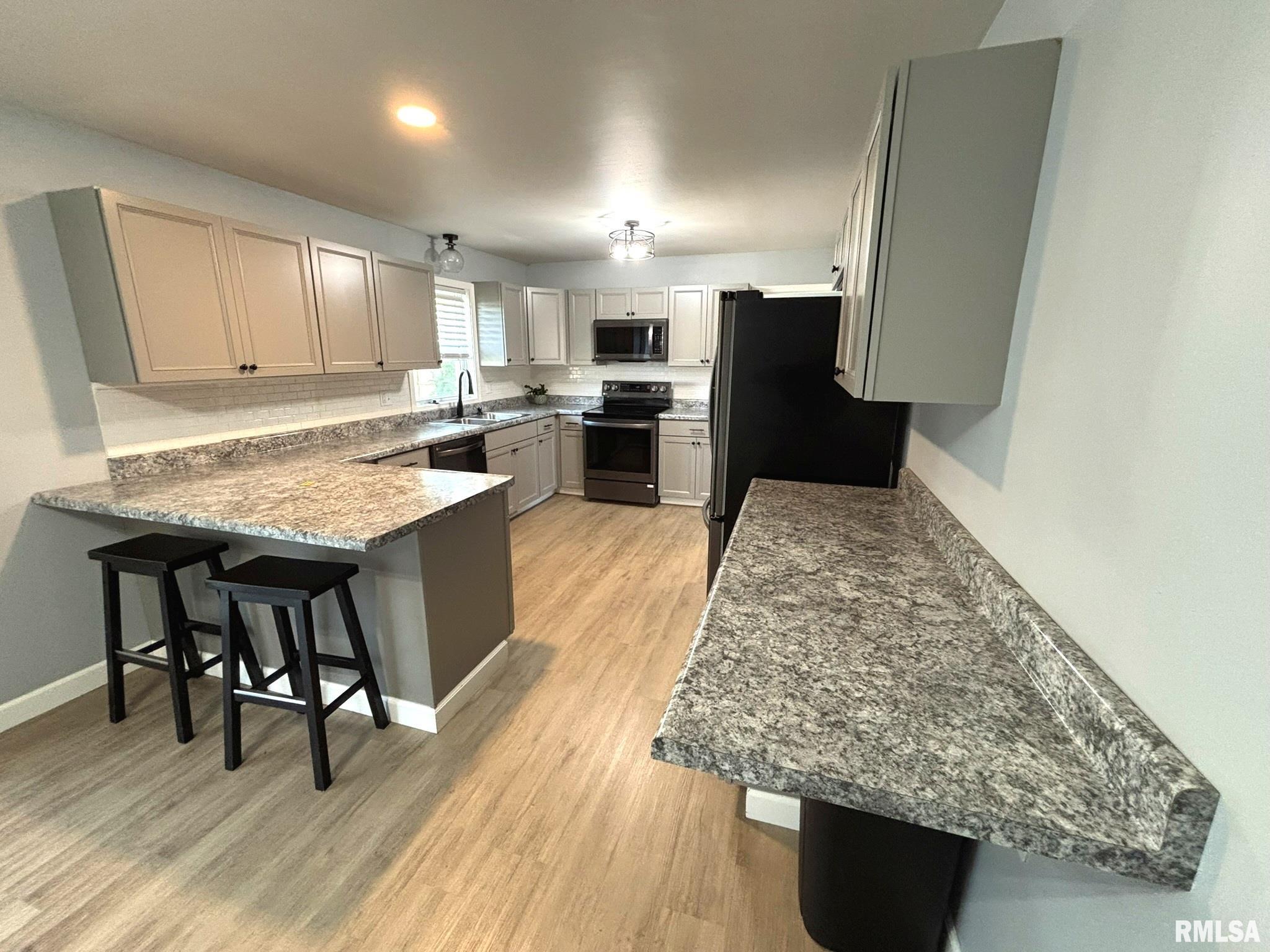 512 Tulsa Avenue Salem, IL 62881 - Photo 10 of 25