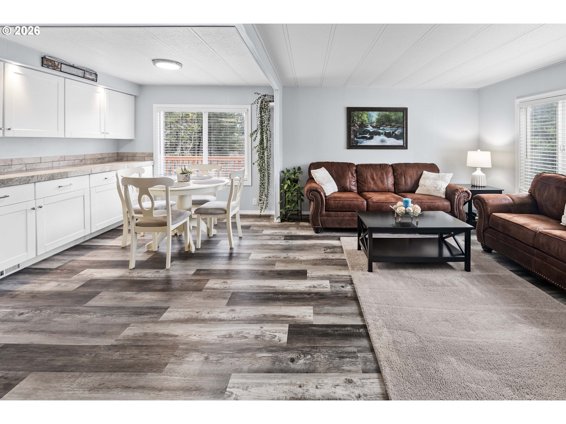 89695 Old Bog Road Warrenton, OR 97146 - Photo 22 of 36 Family Room