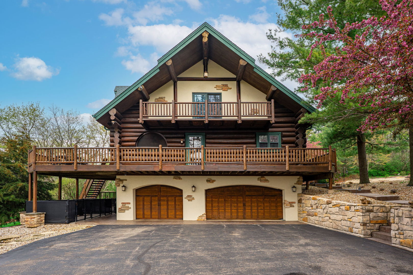 3317 South Country Club Road Woodstock, IL 60098 - Photo 40 of 43 a front view of a house with a yard