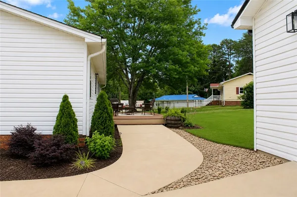 $329,000 | 100 Meadowood Drive, Easley, SC 29640