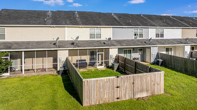 $264,000 | 282 Swallowtail Lane, Goose Creek, SC 29445