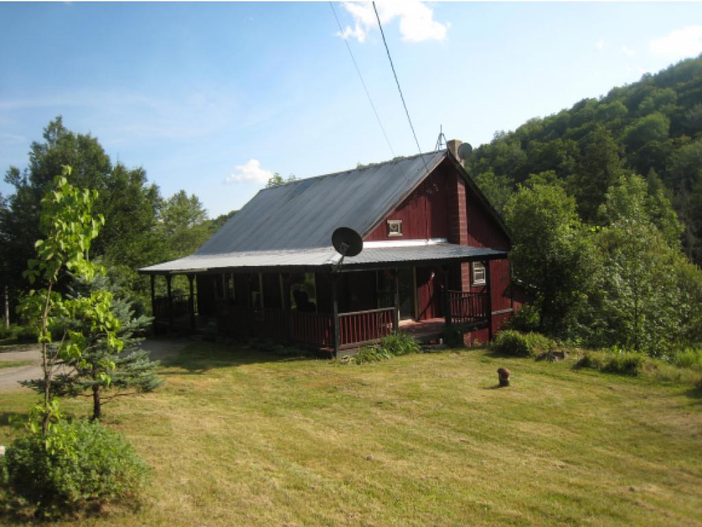 91 Clarksville Road Tunbridge, VT 05068 - Photo 2 of 24