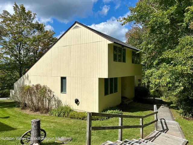 $250,000 | 260 Pines Drive, Unit 89, Roxbury, NY 12421