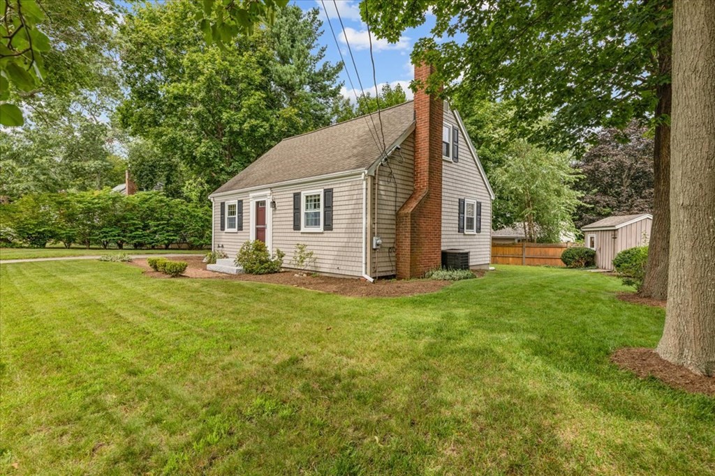 23 Jay Road Norwell, MA 02061 - Photo 3 of 36