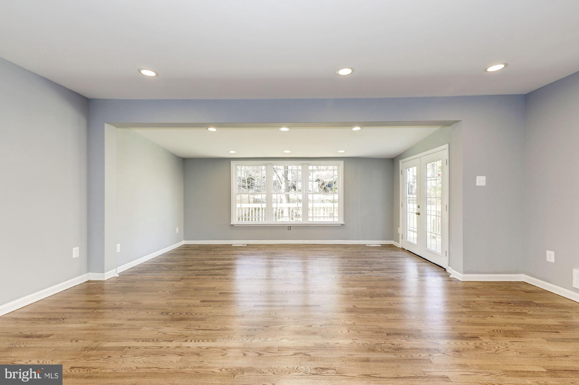 9807 Cherry Tree Lane Silver Spring, MD 20901 - Photo 3 of 46 Living Room / Dining Area