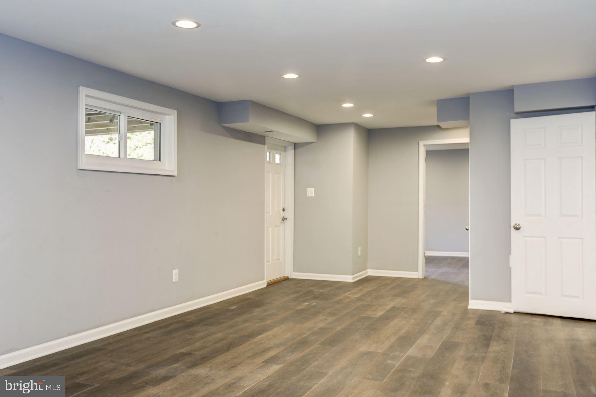 9807 Cherry Tree Lane Silver Spring, MD 20901 - Photo 31 of 46 Family Room