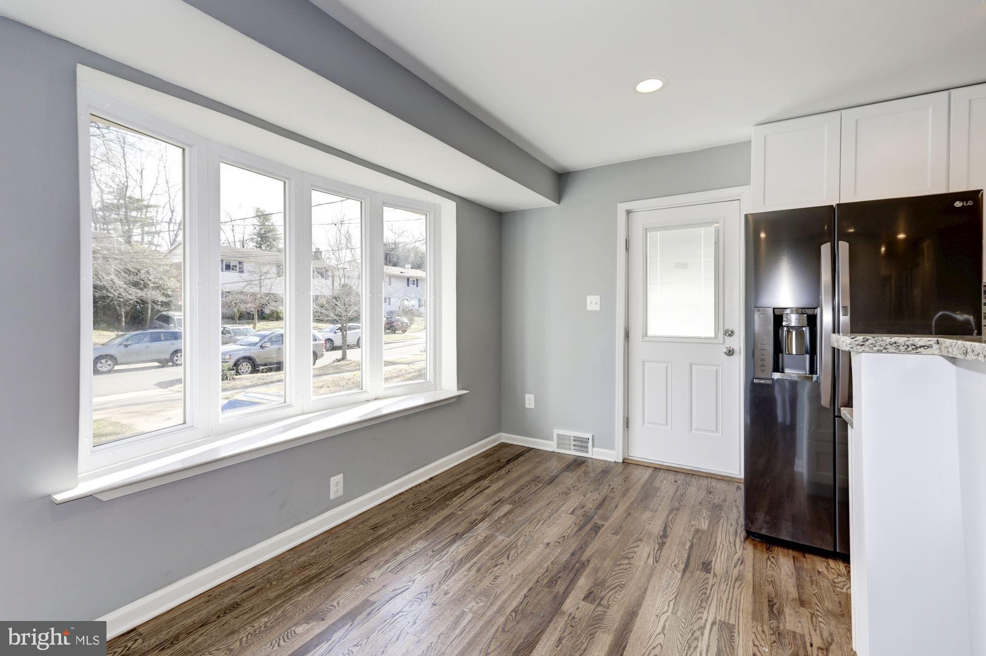 9807 Cherry Tree Lane Silver Spring, MD 20901 - Photo 5 of 46 Breakfast Area with Bay Window