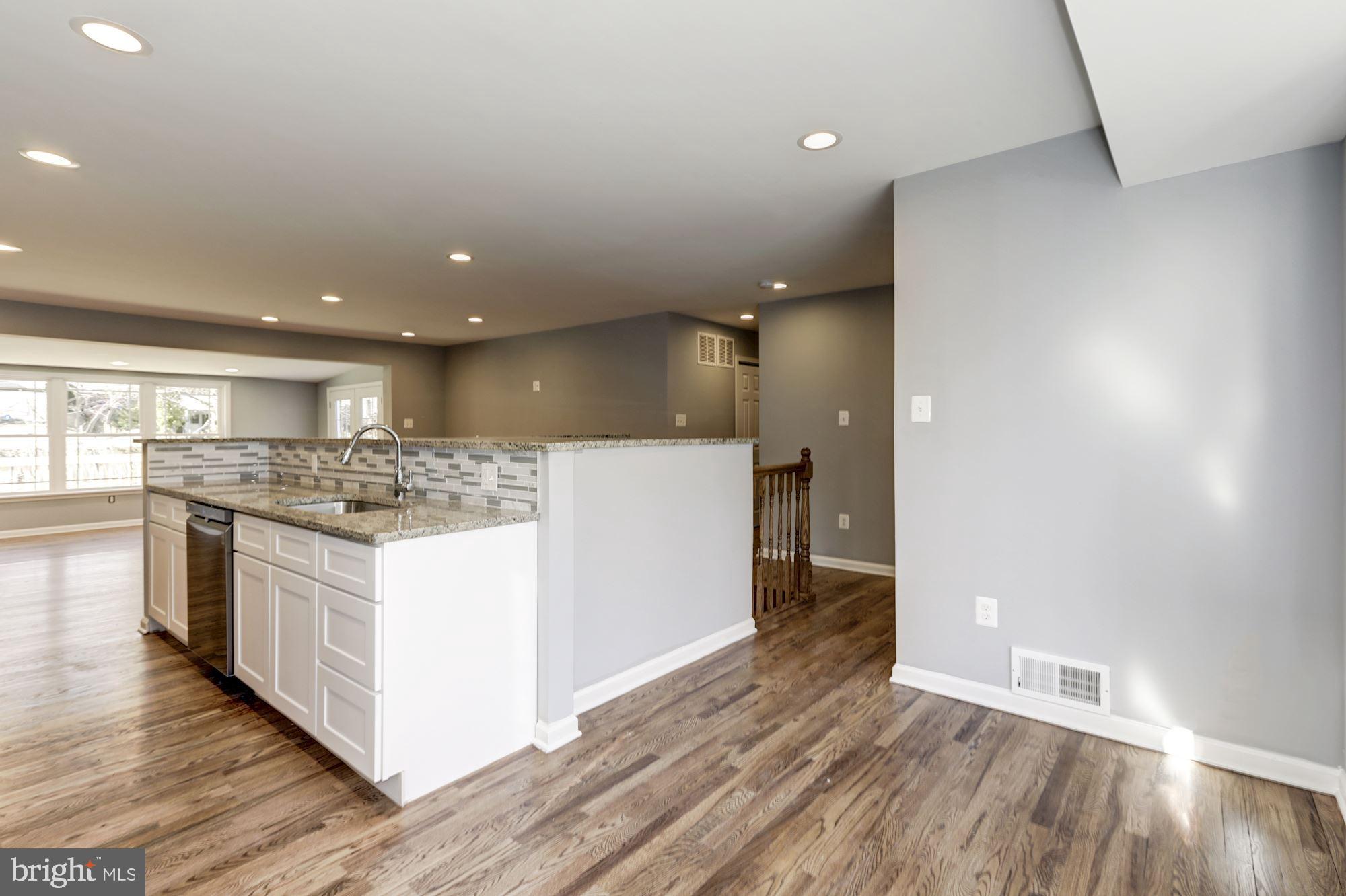 9807 Cherry Tree Lane Silver Spring, MD 20901 - Photo 6 of 46 Breakfast Area