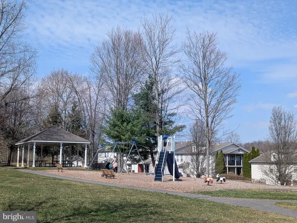 $422,500 | 112 G Alma Mater Court, State College, PA 16803