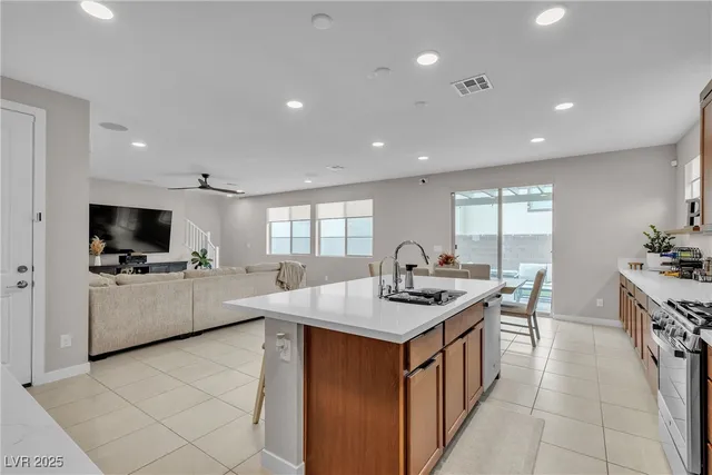 $2,700 | 1309 Azure Jay Avenue, North Las Vegas, NV 89084