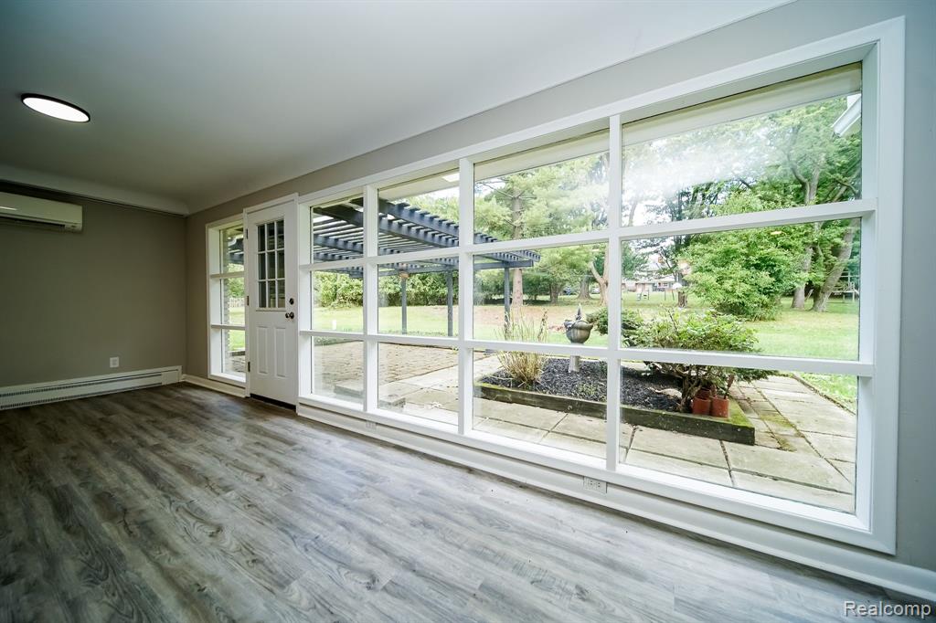 29200 Utley Road Farmington Hills, MI 48334 - Photo 22 of 64