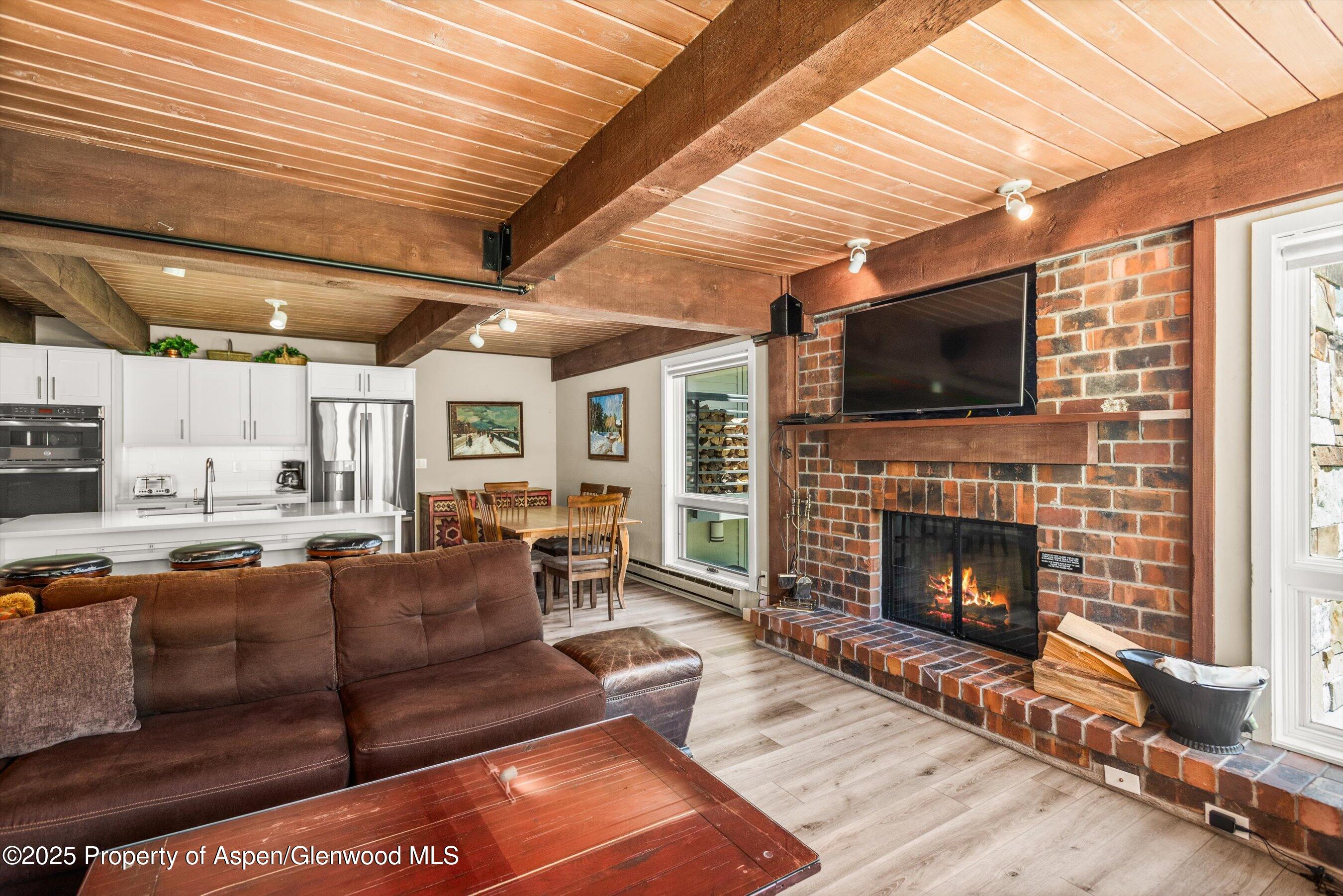 360 Wood Road, Unit 103 Snowmass Village, CO 81615 - Photo 4 of 11 04-05-360WoodRd103_240605006