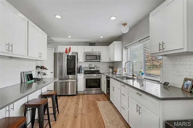 $300,000 | 1321 Green Mist Drive, Fenton, MO 63026