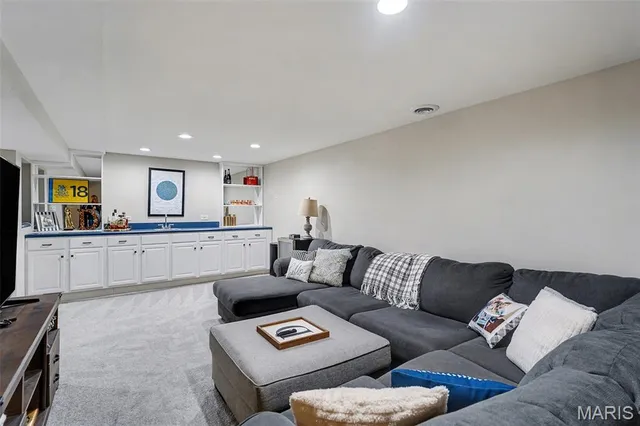 $300,000 | 1321 Green Mist Drive, Fenton, MO 63026