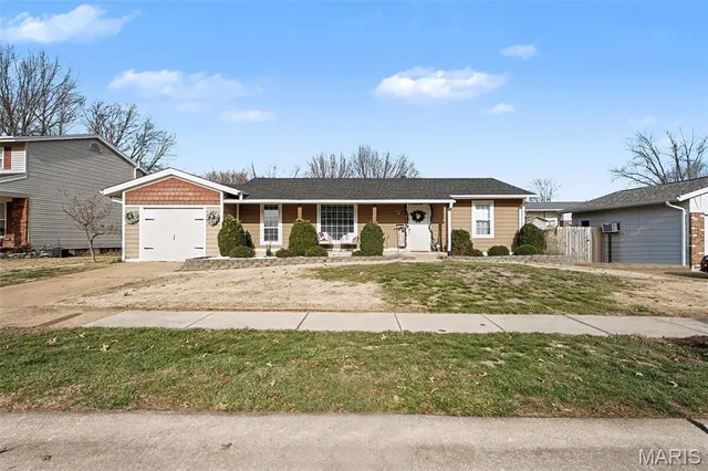 $300,000 | 1321 Green Mist Drive, Fenton, MO 63026