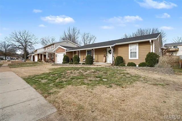 $300,000 | 1321 Green Mist Drive, Fenton, MO 63026