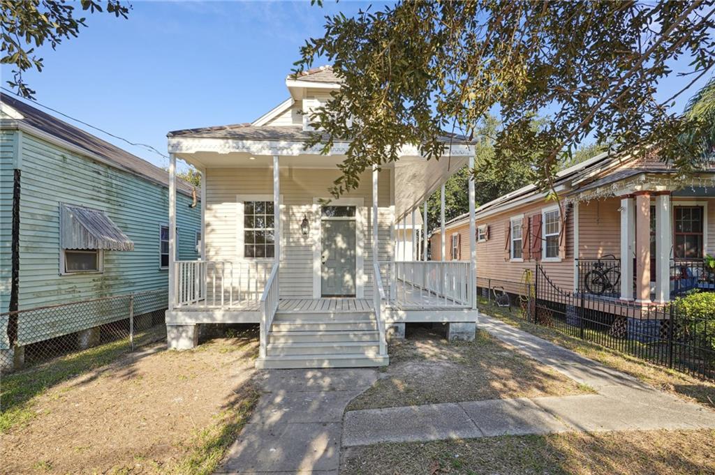 360 Sala Avenue Westwego, LA 70094 - Photo 2 of 23