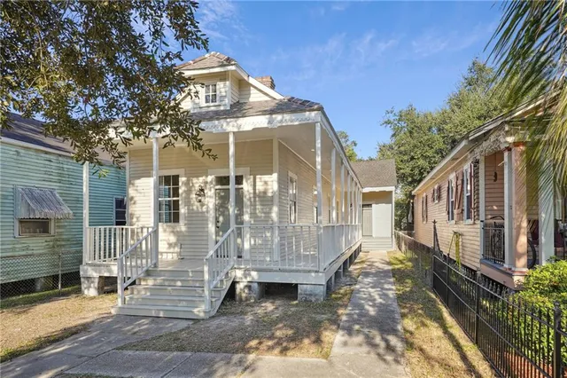 $1,575 | 360 Sala Avenue, Westwego, LA 70094
