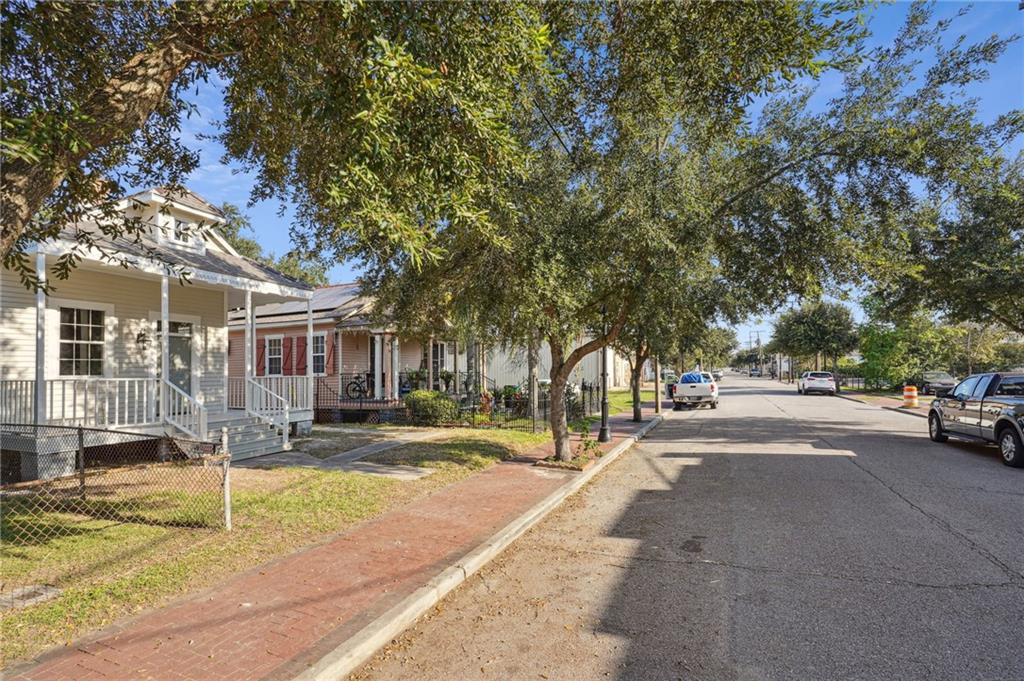 360 Sala Avenue Westwego, LA 70094 - Photo 5 of 23