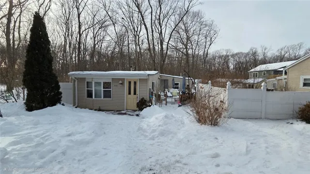 $574,999 | 283 Palmer Avenue, Warwick, RI 02889