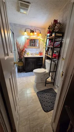 $574,999 | 283 Palmer Avenue, Warwick, RI 02889