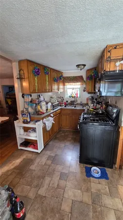 $574,999 | 283 Palmer Avenue, Warwick, RI 02889