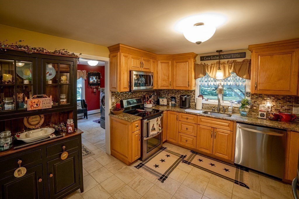 160 Prescott Road Northbridge, MA 01588 - Photo 14 of 36