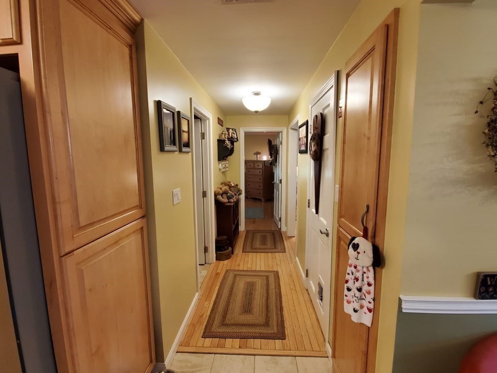 160 Prescott Road Northbridge, MA 01588 - Photo 18 of 36
