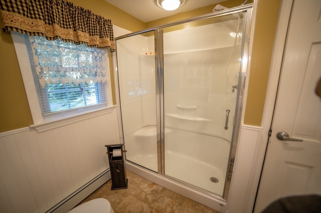 160 Prescott Road Northbridge, MA 01588 - Photo 20 of 36