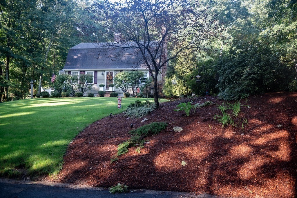 160 Prescott Road Northbridge, MA 01588 - Photo 3 of 36
