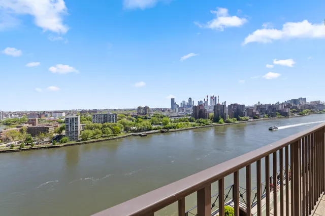 $5,250,000 | 1 East End Avenue, Unit PHC | Upper East Side