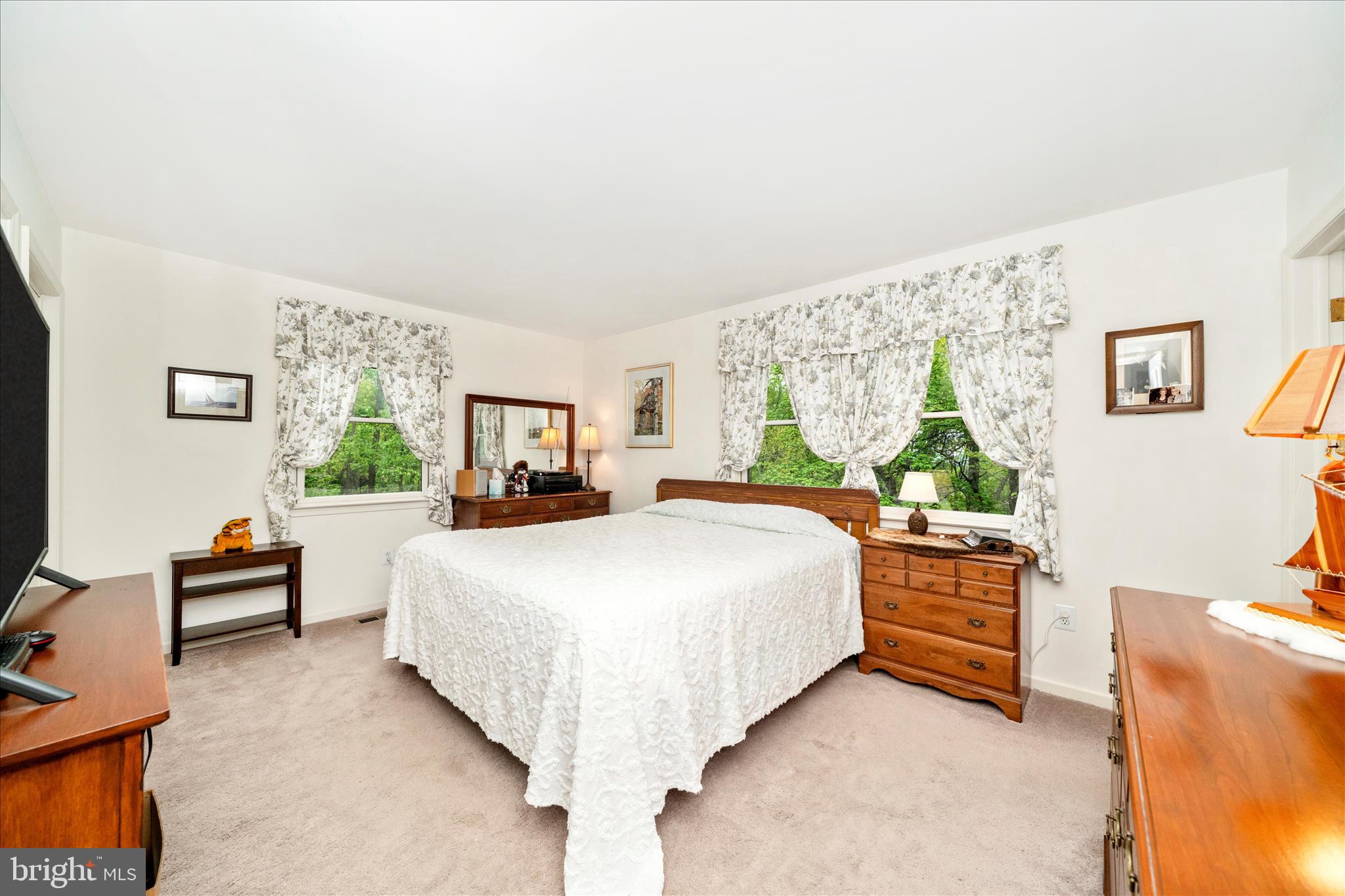 20807 Townsend Road Rohrersville, MD 21779 - Photo 18 of 63 Primary Bedroom