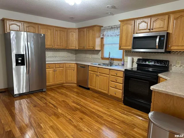 $349,900 | 613 33rd Avenue North, Clinton, IA 52732