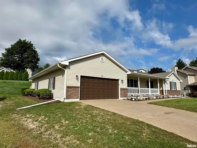 $349,900 | 613 33rd Avenue North, Clinton, IA 52732