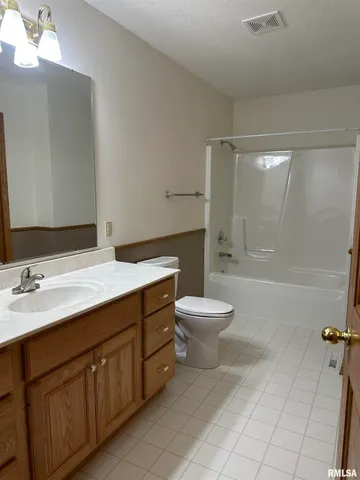 $349,900 | 613 33rd Avenue North, Clinton, IA 52732