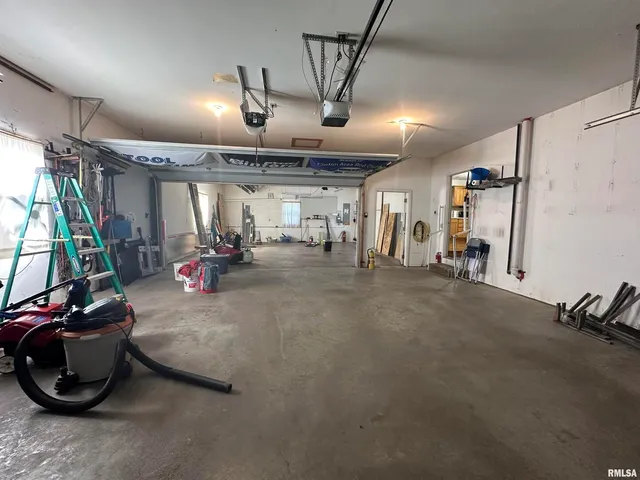 $349,900 | 613 33rd Avenue North, Clinton, IA 52732