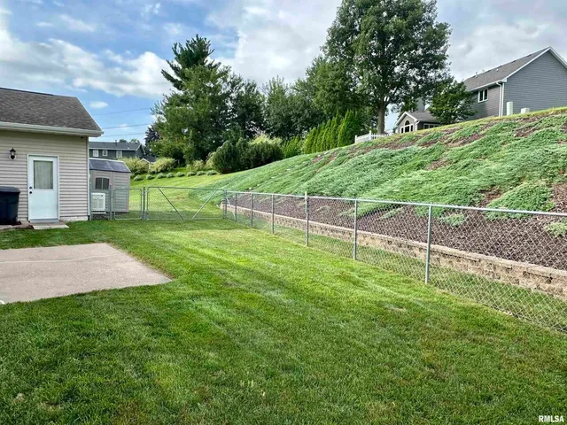 $349,900 | 613 33rd Avenue North, Clinton, IA 52732