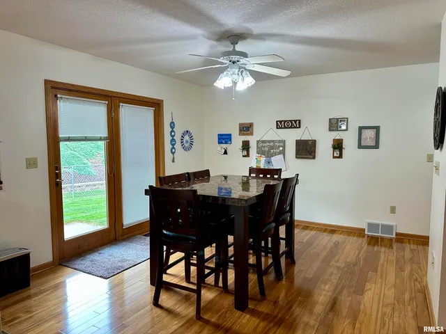 $349,900 | 613 33rd Avenue North, Clinton, IA 52732