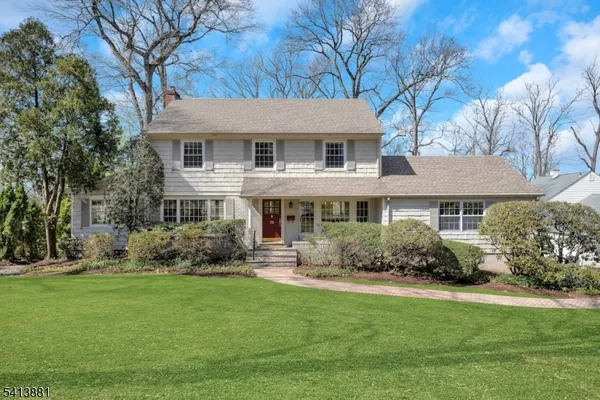 $1,399,000 | 78 7 Oaks Drive, New Providence, NJ 07901