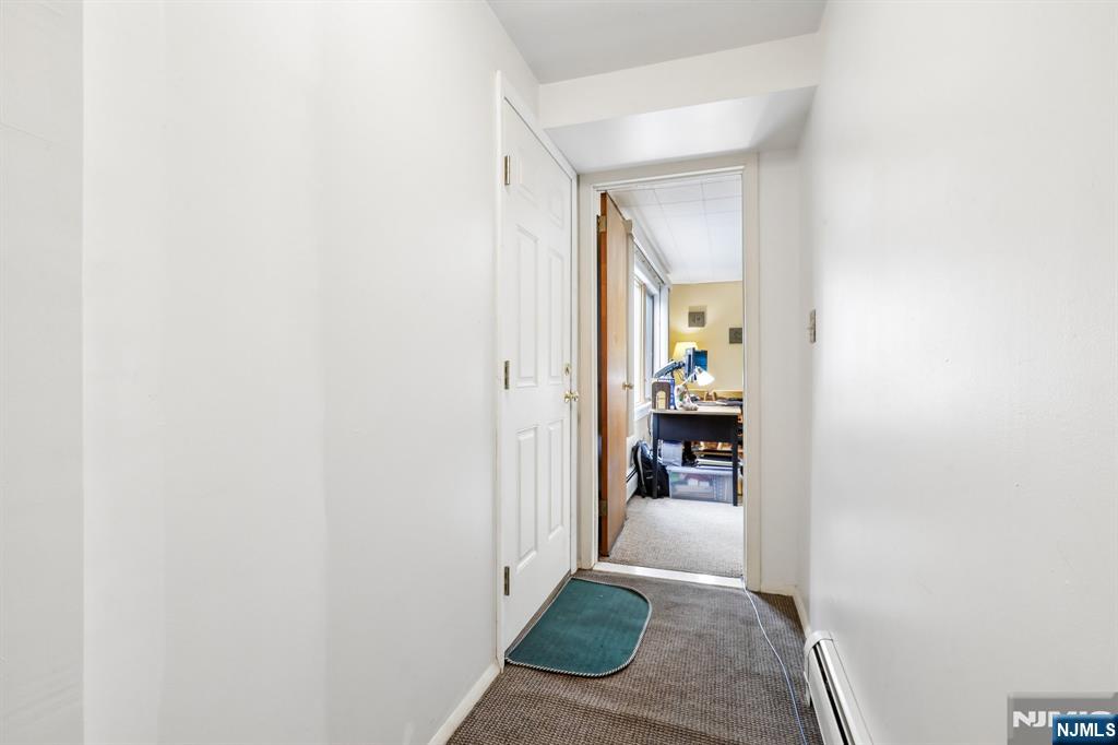 123 Midwood Road Paramus, NJ 07652 - Photo 11 of 46